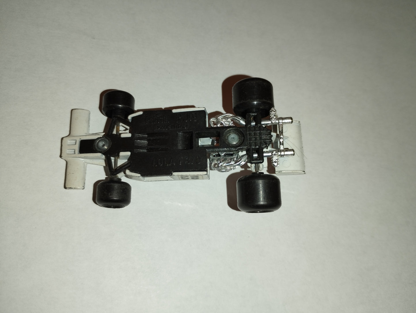 Lola T 370 Polistil model
Scale 1:55