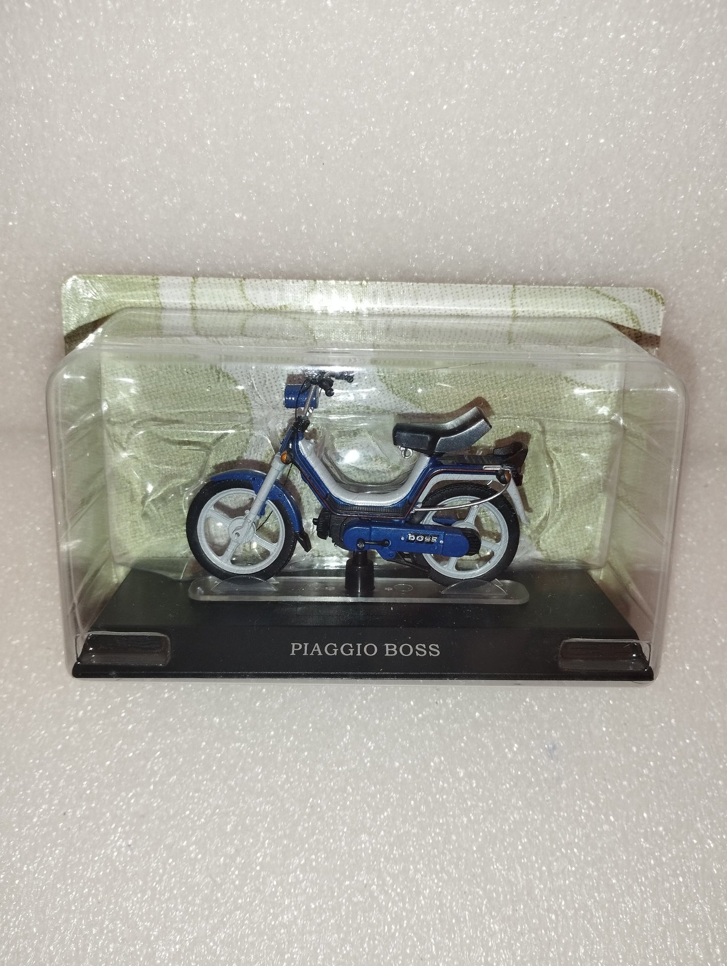 Modellino Motorino Piaggio Boss
Scala 1:18