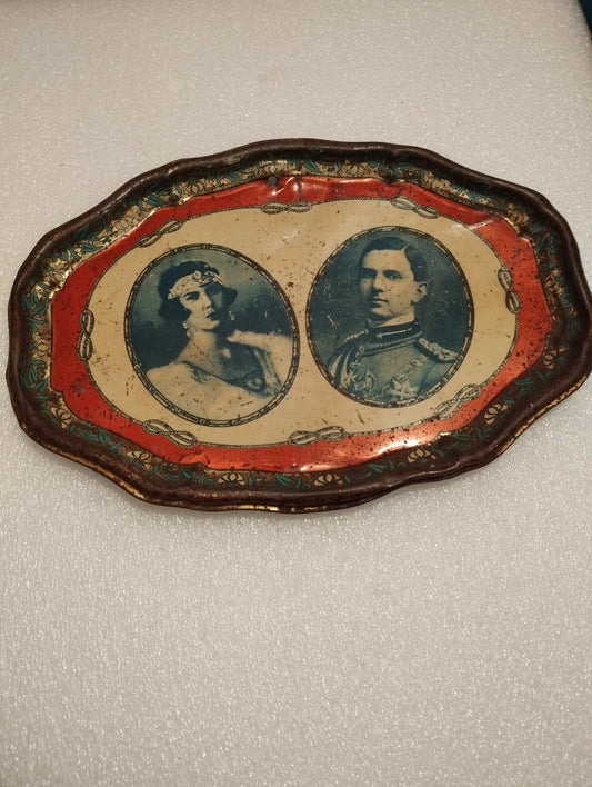 Rare Commemorative Wedding Tray Prince Umberto II / Maria Josè
Original from the 1930s