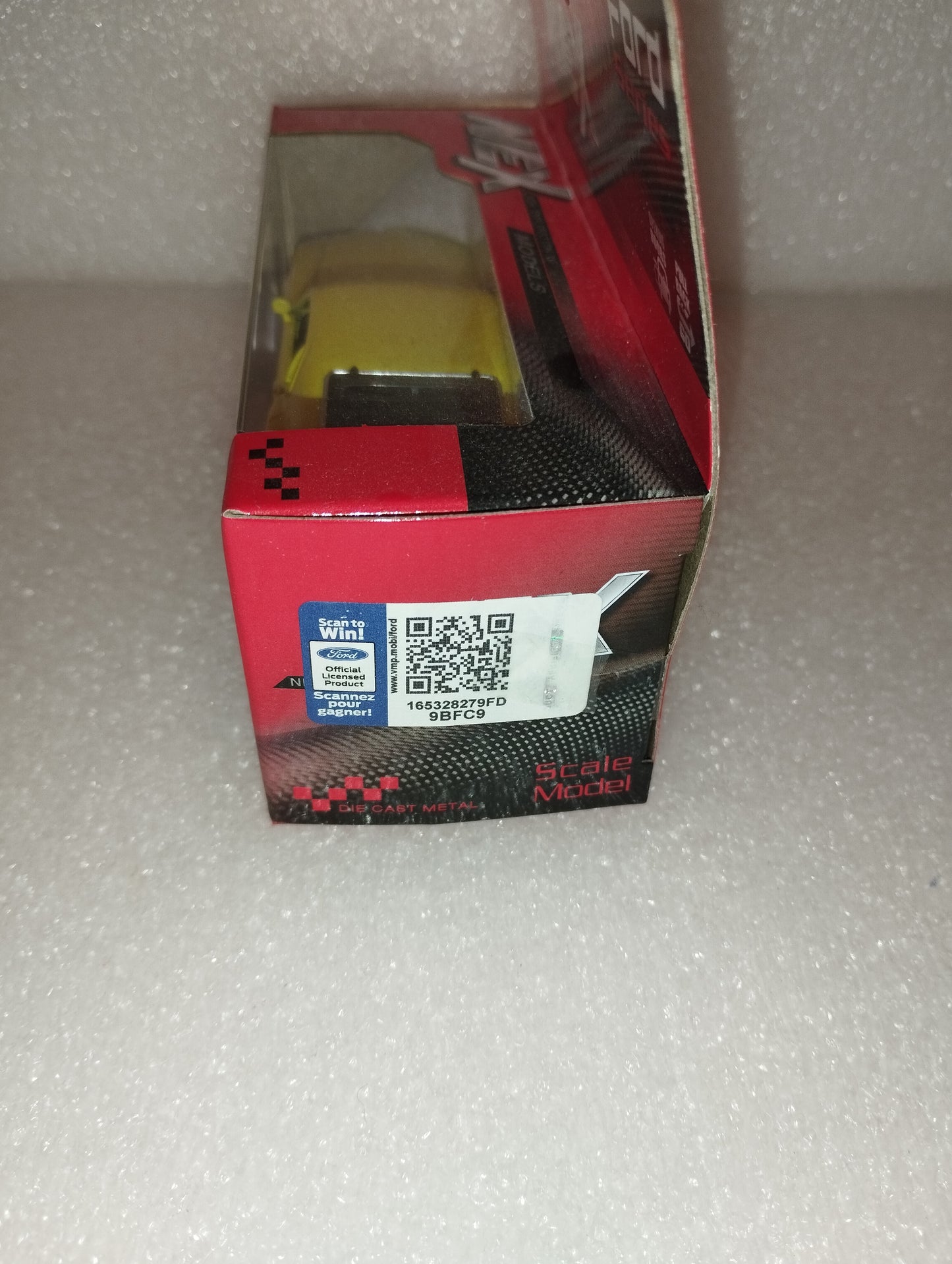 Ford Mustang Boss 302 1970 model car
Produced by Welly
Die Cast Metal
Scale 1:39