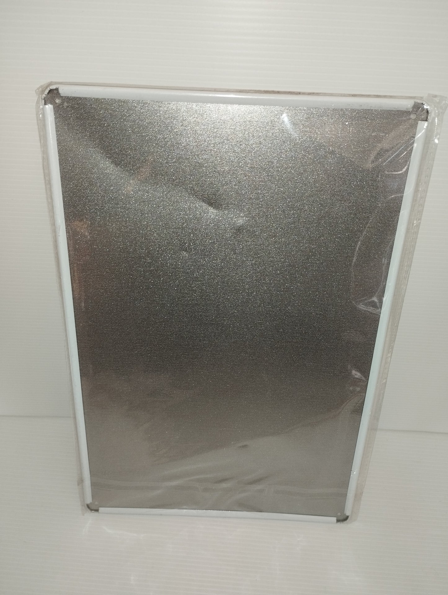 Targa Coors Golden Beer In Metallo
Trattasi di Riproduzione