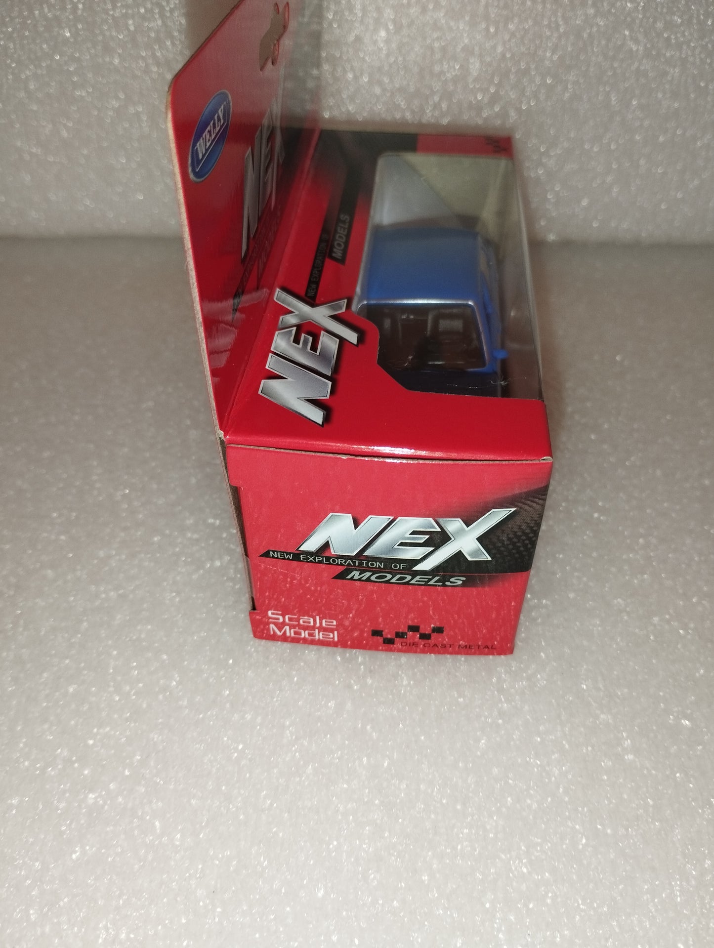 Modellino Peugeot 504 1975 Welly
Die Cast Metal
Scala 1:39