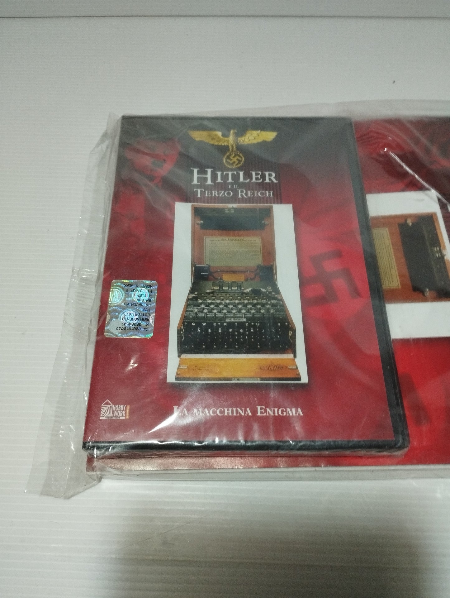 Hitler and the Third Reich N.37 DVD + Booklet
Title: The enigma machine