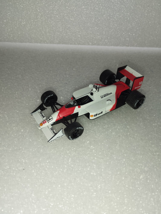 Modellino McLaren MP4/4 Honda turbo Ayrton Senna 1988
Scala 1:43