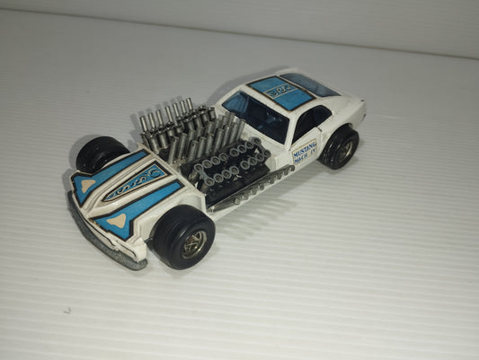 Modellino Mustang Mach IV
Prodotta negli anni 70 da Politoys cod.M27
Scala 1:32