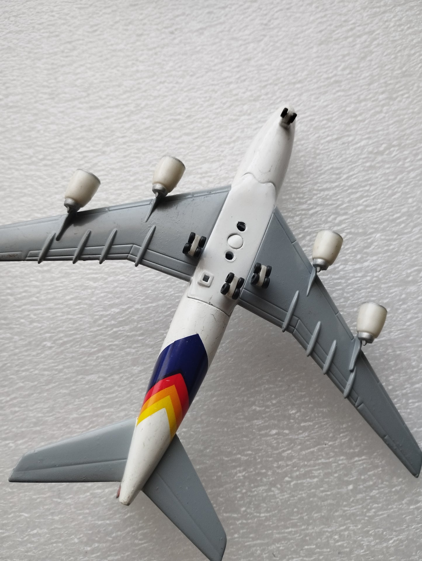 Lotto 7 Modellini Aerei Passeggeri Scala 1:460
In metallo