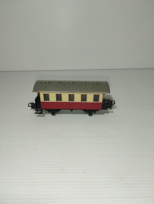 Vagone Marklin
Vintage
Scala H0
In plastica
Reperibilità difficile
Senza scatola
Reperibilità difficile
Condizioni:come da foto allegate.Quello che vedete in foto è quello che riceverete