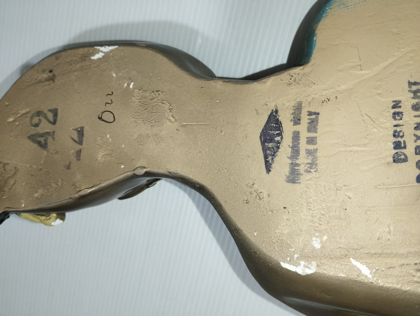 Mezzobusto donna africana in gesso, originale
Marca SAREM
Made in Italy
Art Decò anni 30/40