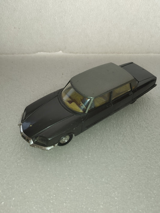 Modellino Citroen Presidentielle 1:43 Prodotto da Dinky Toys cod.1435
Made in France