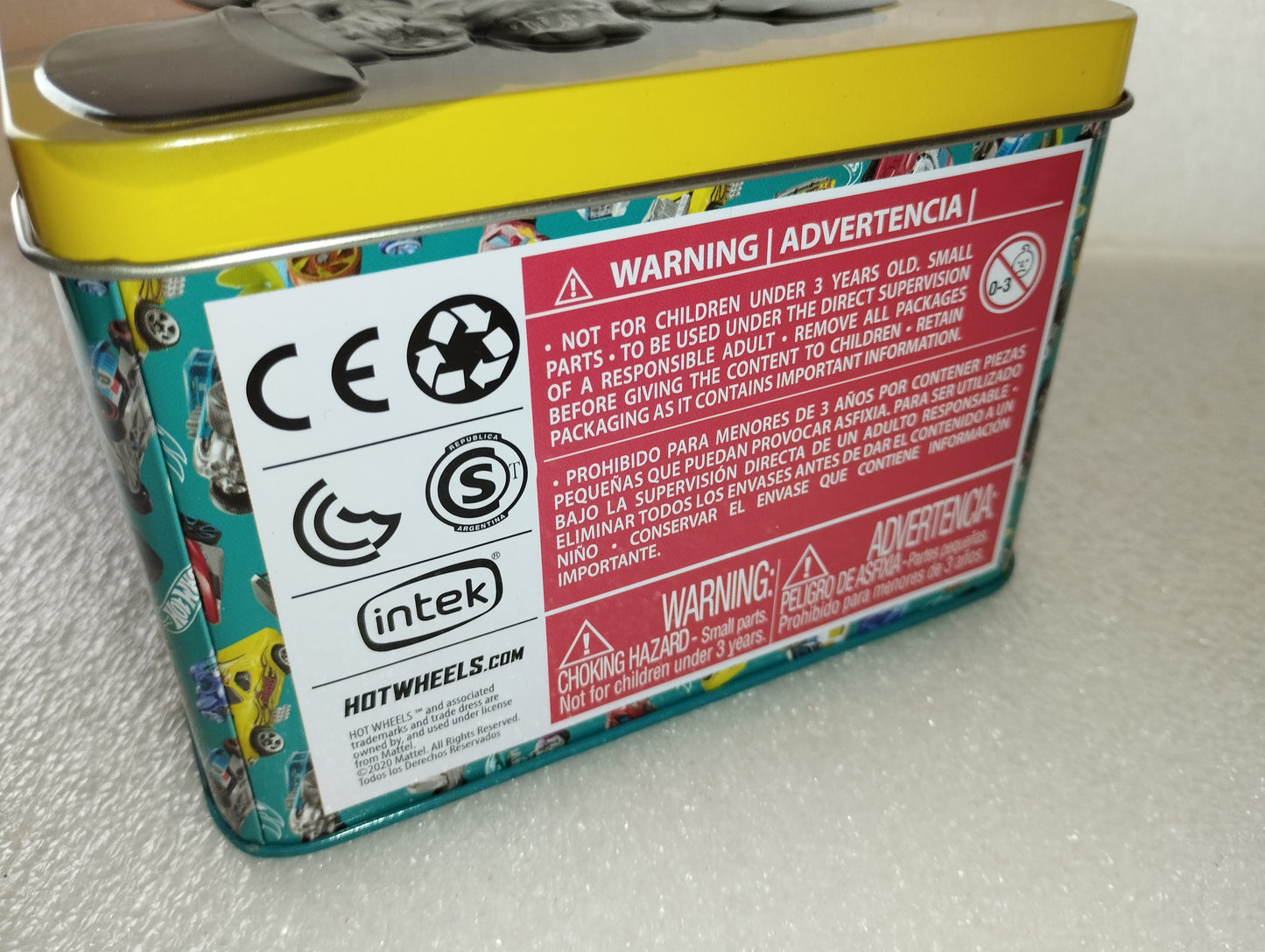 Hot Wheels Valigetta In Metallo Con 18 Modellini Originali
Scala 1:64