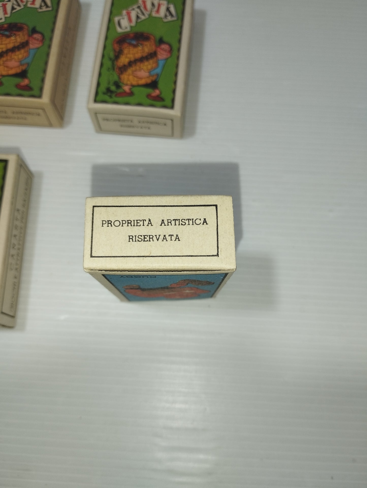 Canasta Biella 6 Scatoline Con Sorpresa Serie Sport
Anni 40