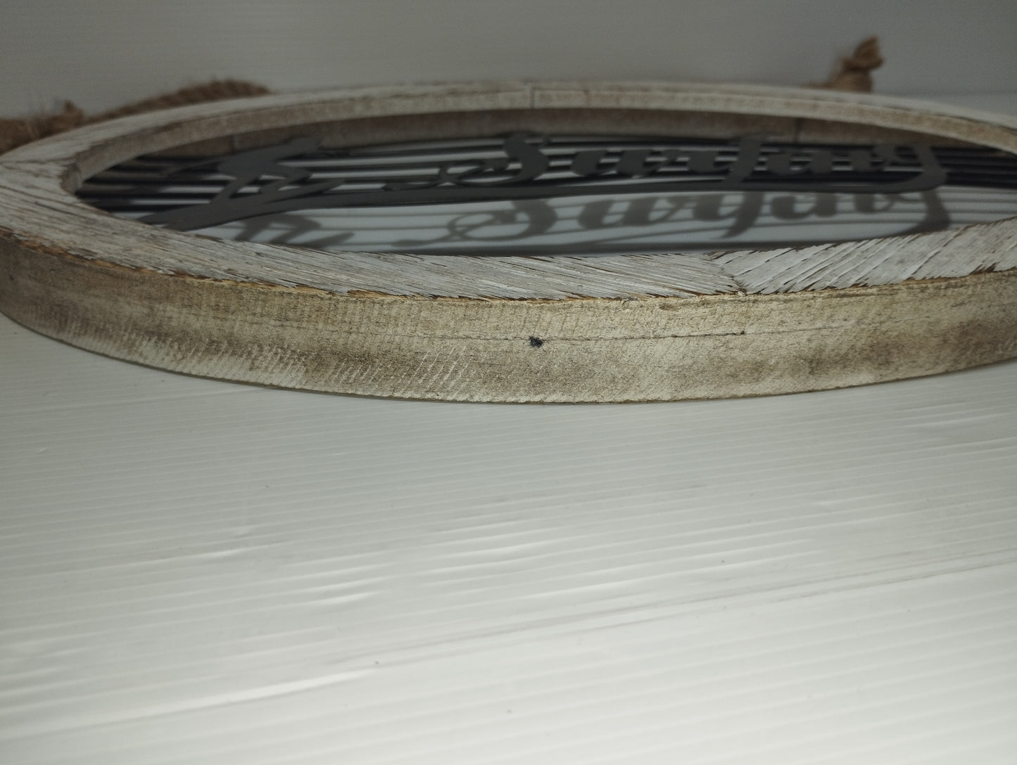 Insegna Surfing
In Legno ,Metallo e corda
Stile Retro
Dimensioni 40 x 29 cm circa