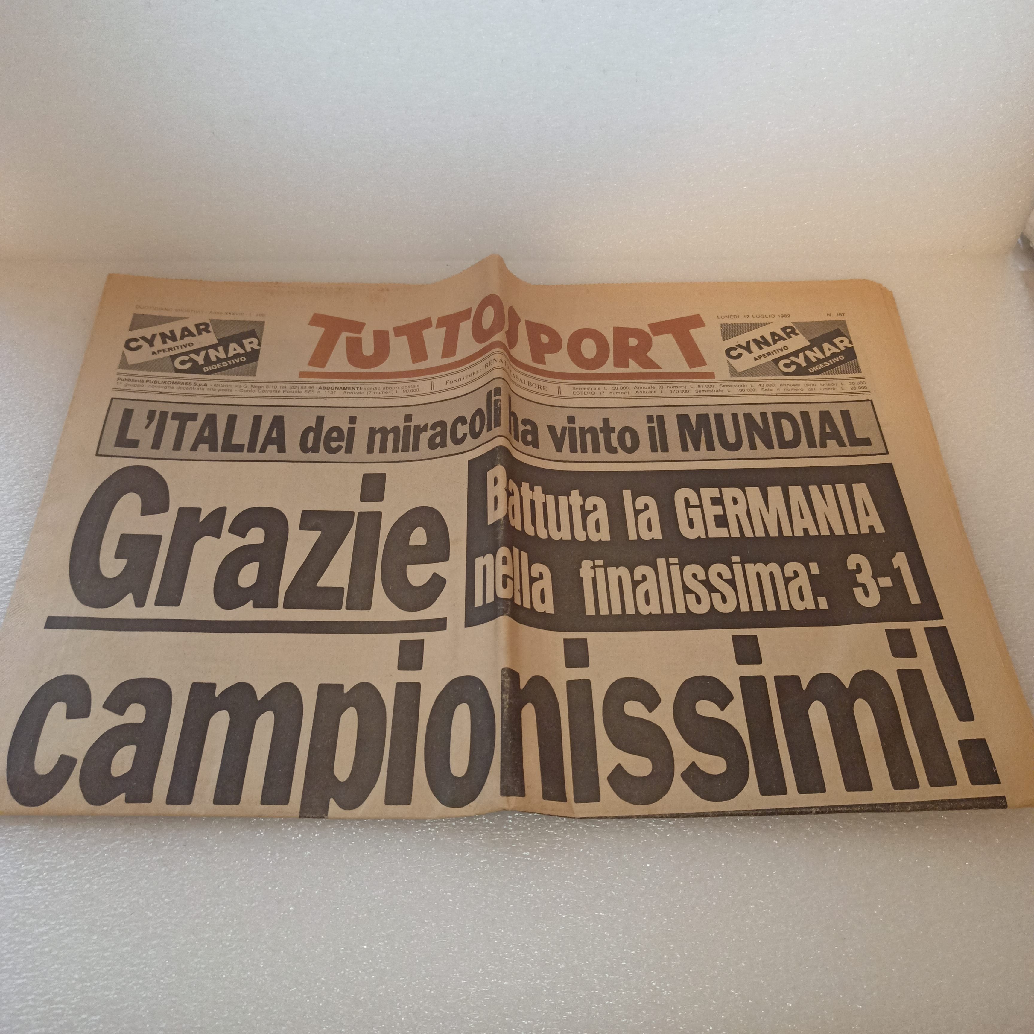 Prima Pagina Tuttosport: "Addio A Papa Francesco, Campione Del Mondo 22 04 2025