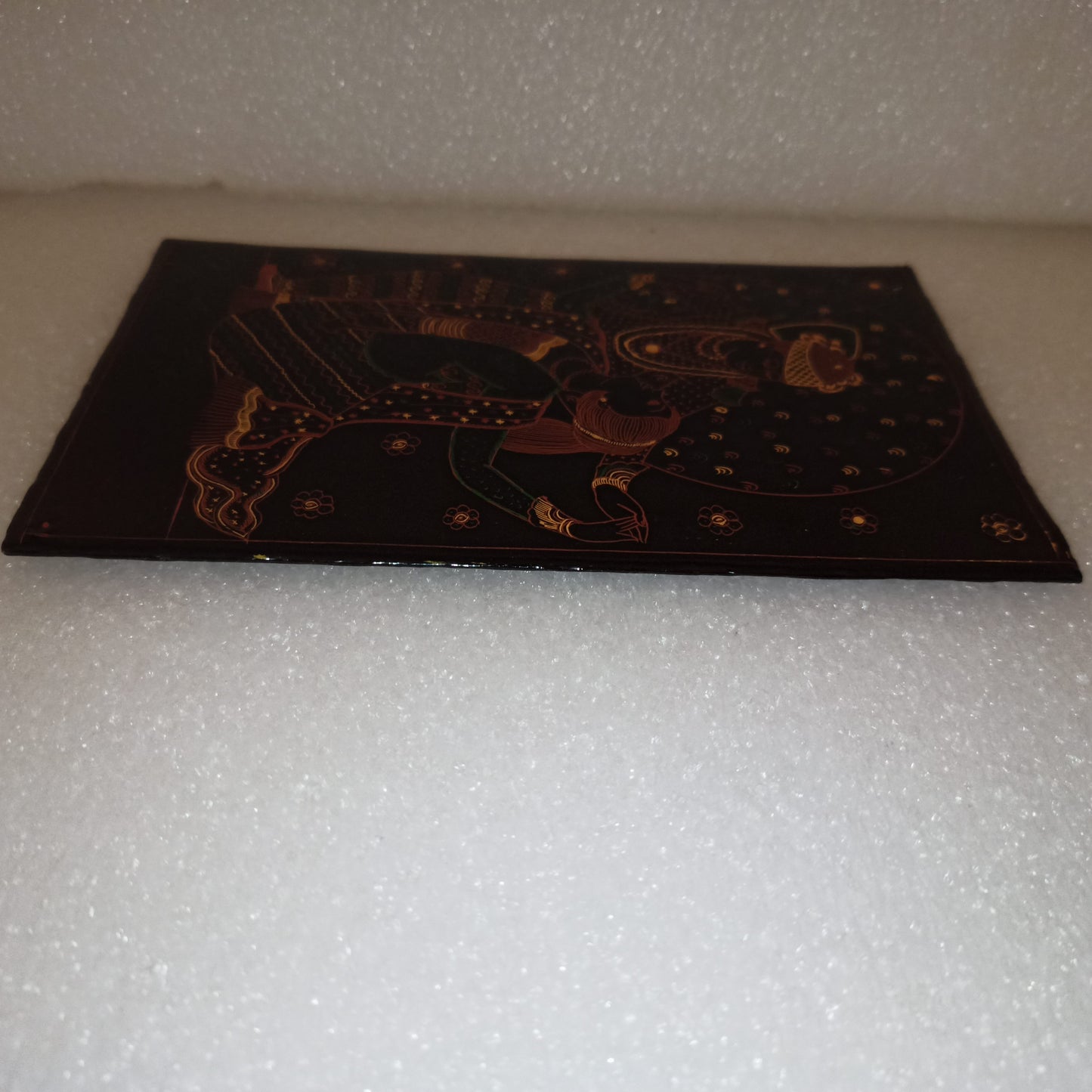 Placca Laccata Con Inciso Disegno Orientale
Vintage
Dimensioni placca 11 x 17,8 cm circa