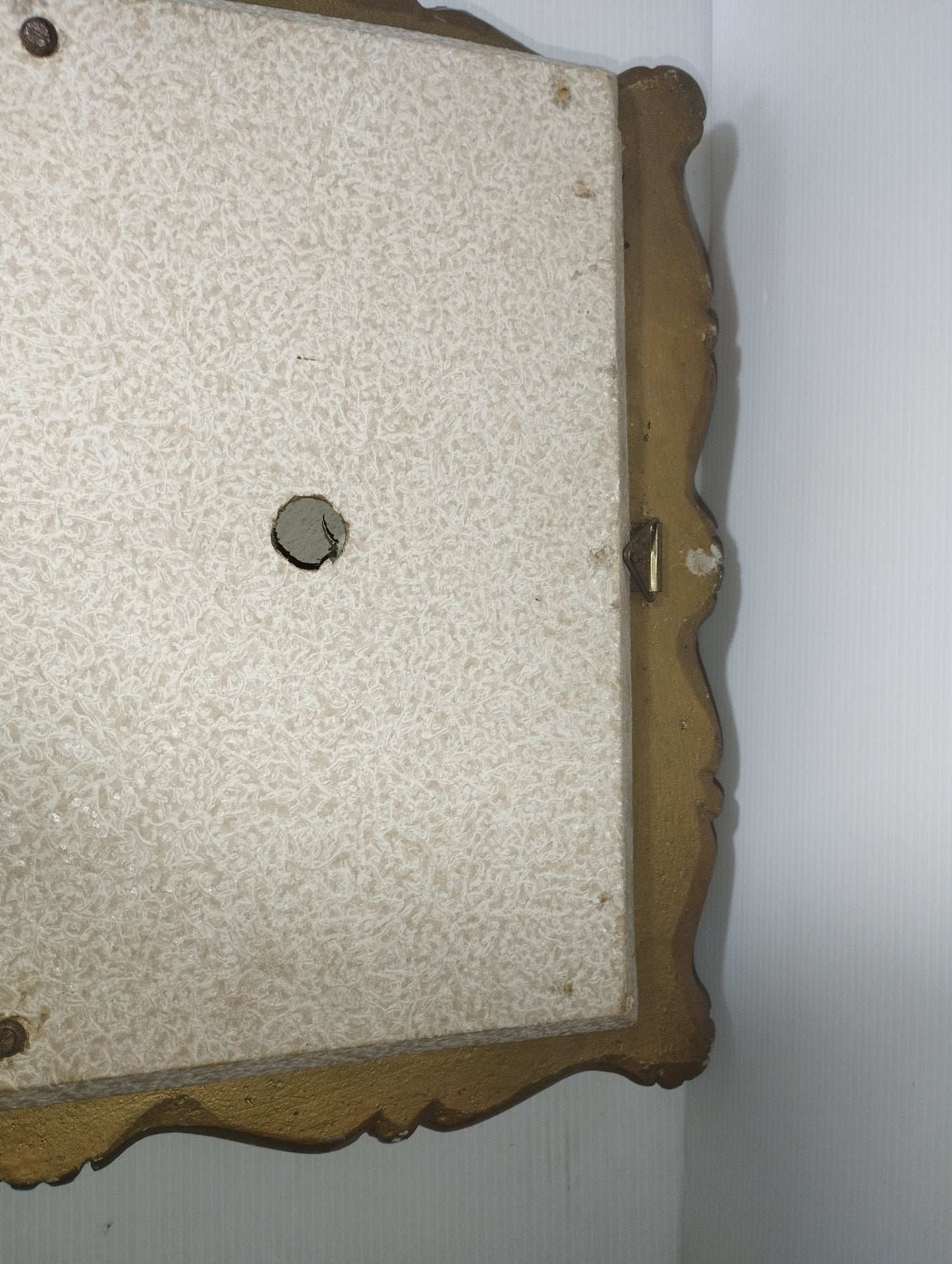 Antico Quadro Madonna Con Bambino Da Restaurare
In gesso/scagliola e vetro
Dimensioni 40 x 32 cm circa