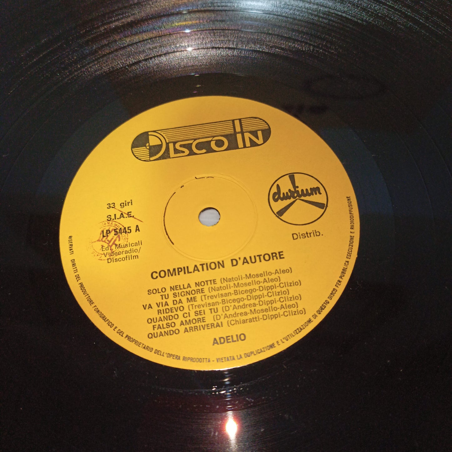 Compilation D'Autore Adelio LP 33 Giri
Edito negli anni 80 da Disco In/ Durium Cod.LP 5445
Genere: Electronic,Pop