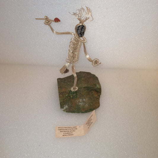 Scultura Africana In Metallo E Pietra
Made in South Africa
20 cm circa