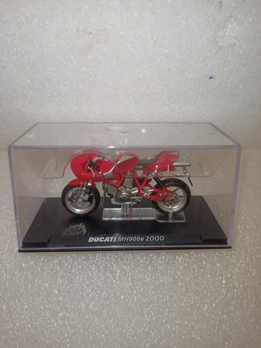 Ducati MH900e 2000
Scala 1:24