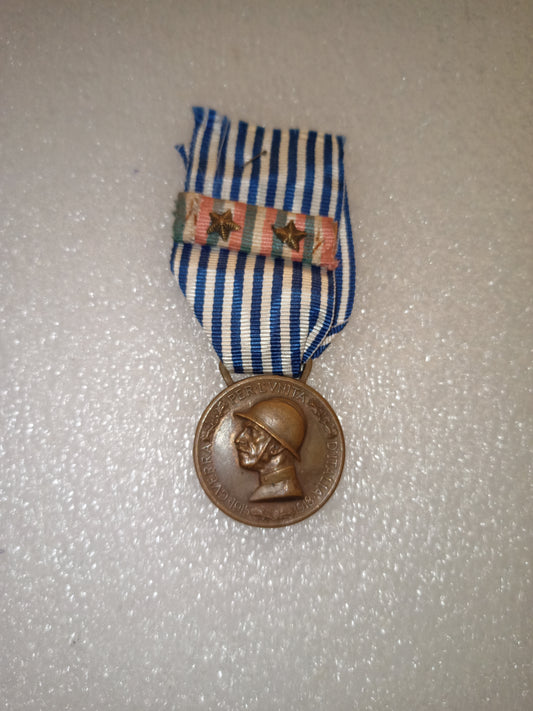 Medaglia Guerra Per L' Unità d'Italia 1915/18 Originale
Coniata nel bronzo nemico