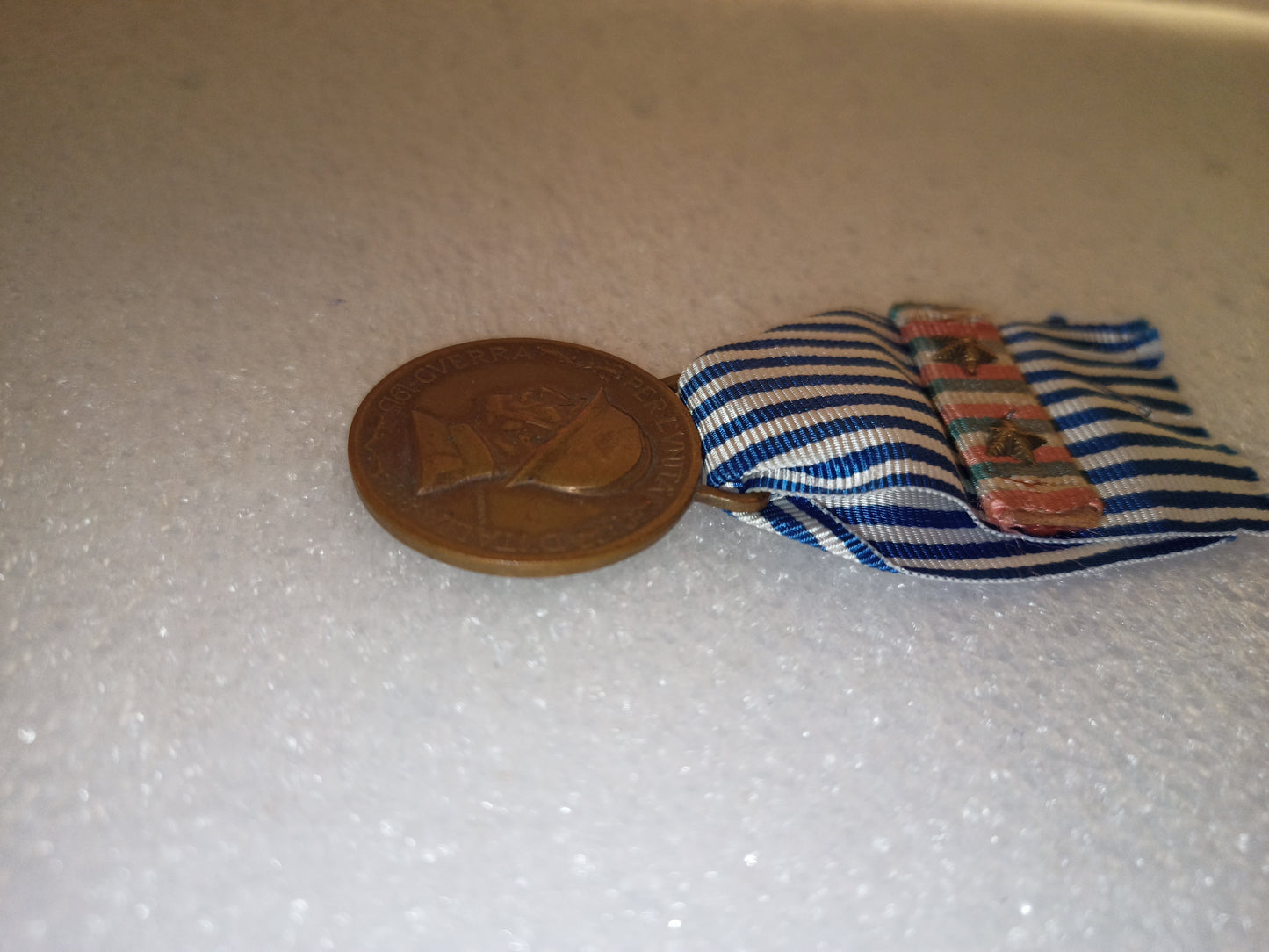 Medaglia Guerra Per L' Unità d'Italia 1915/18 Originale
Coniata nel bronzo nemico