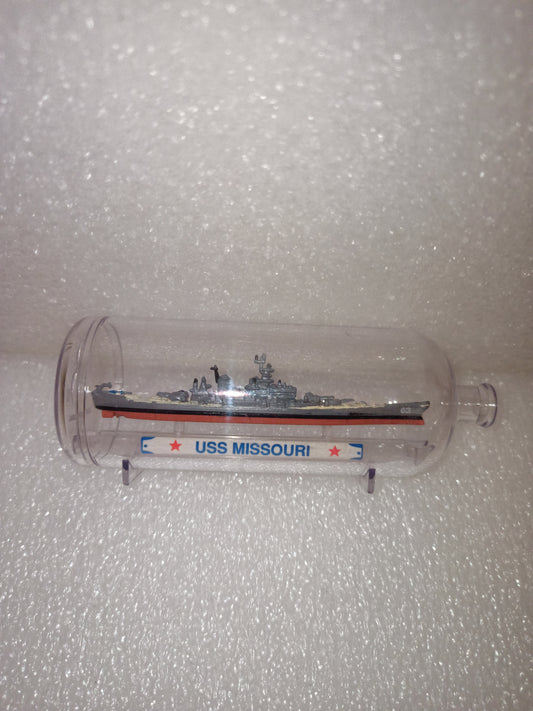 USS Missouri In Bottiglia
Galoob 1991
In plastica