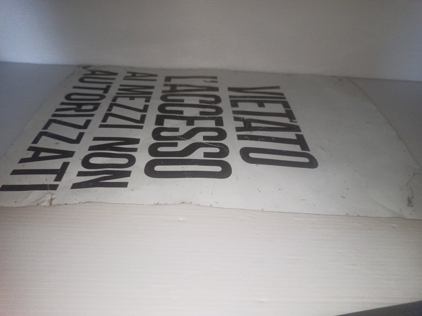 Cartello Di Divieto In Metallo Vintage
Misure 34 x 25 cm