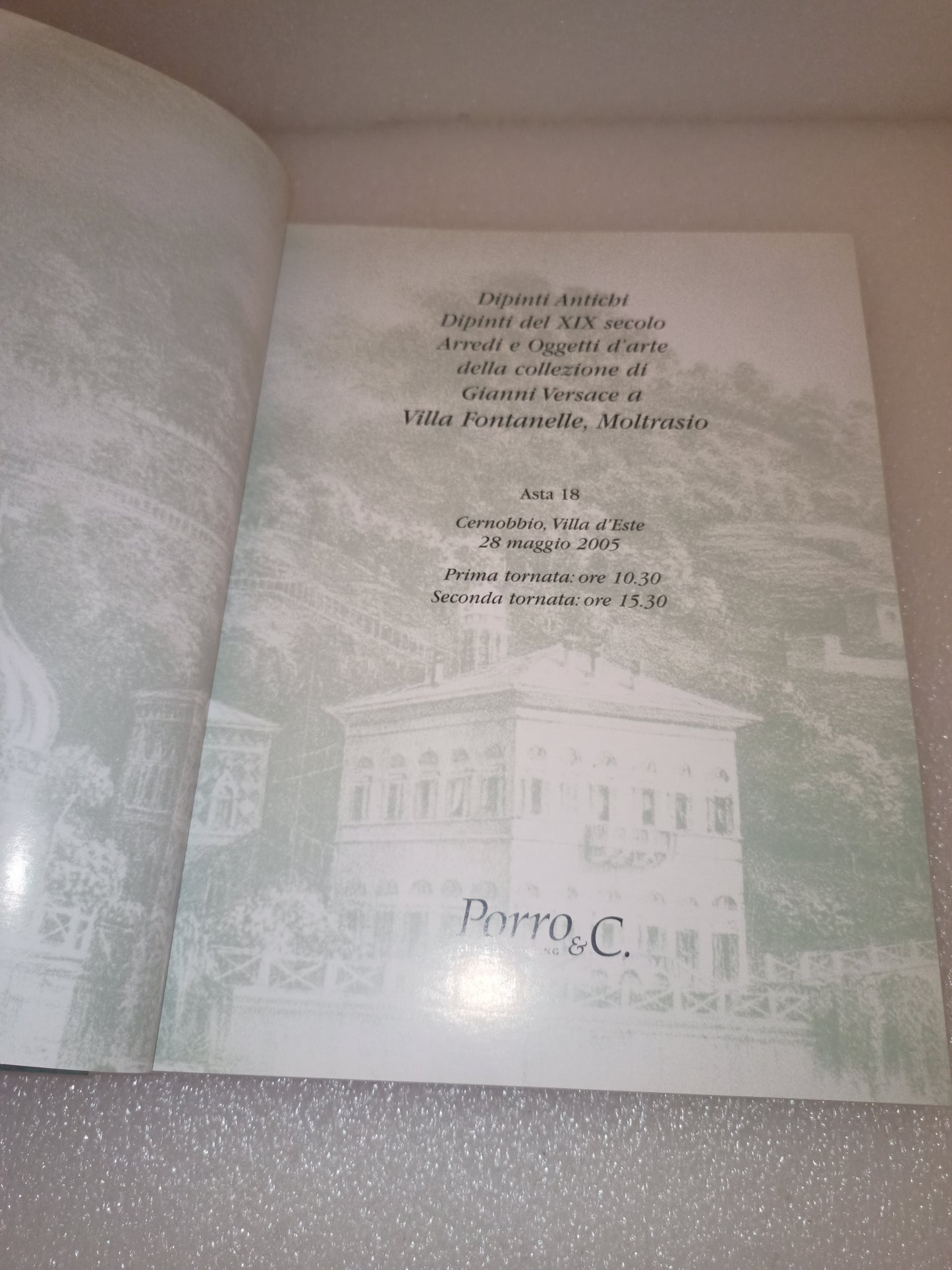 Catalogo Asta illustrato Raccolta D'Arte Di Gianni Versace da Villa Fontanelle a Moltrasio
Cernobbio Villa d'Este 28 maggio 2005
