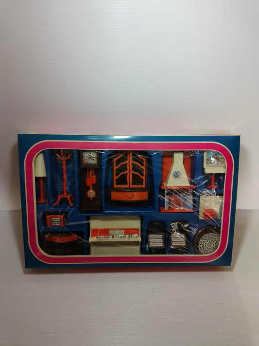 Mobili in miniatura per bambole, originali anni 70
