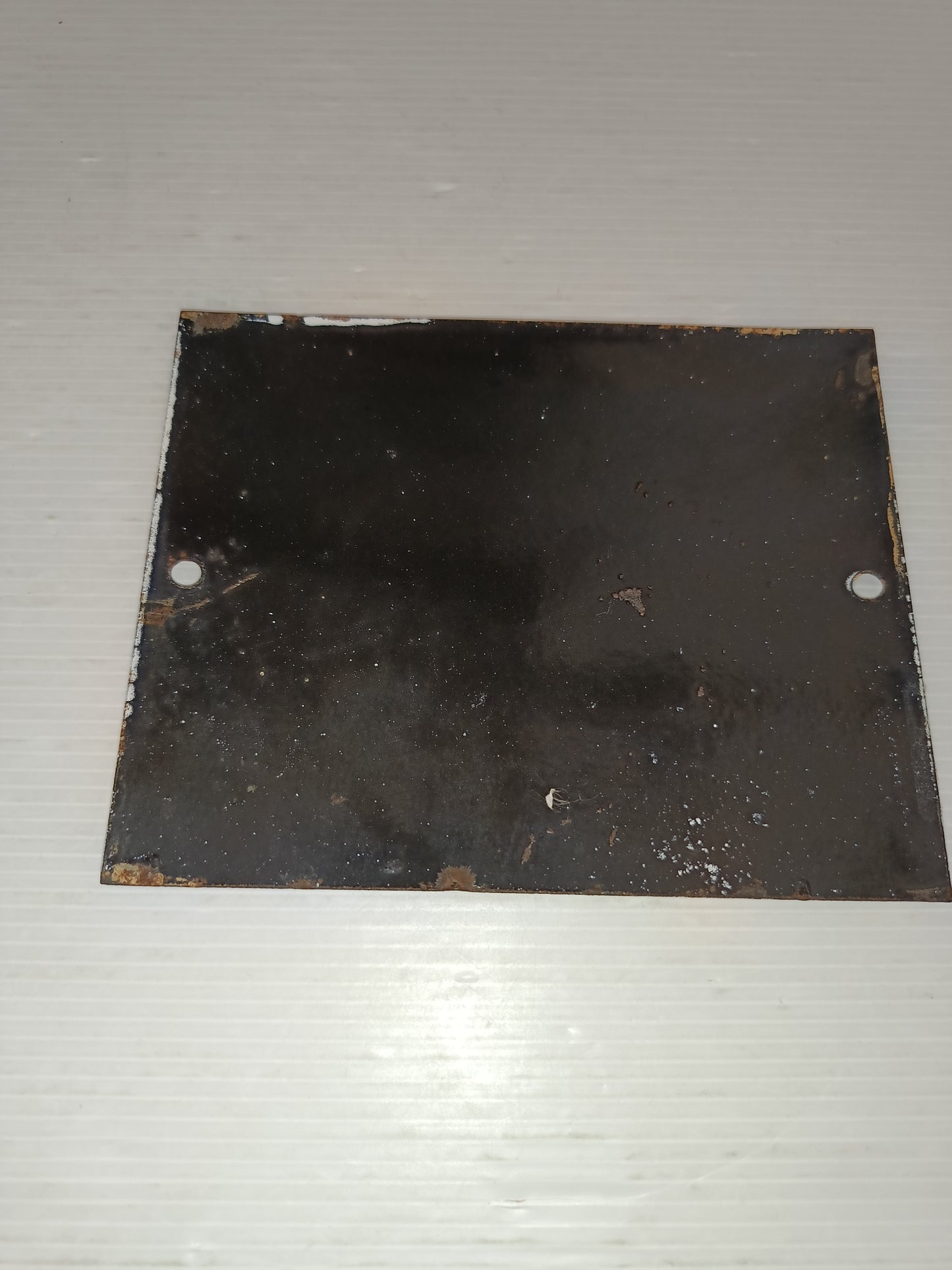 Antico Numero Civico In Metallo Smaltato
Misure 15 x 12 cm
Raro