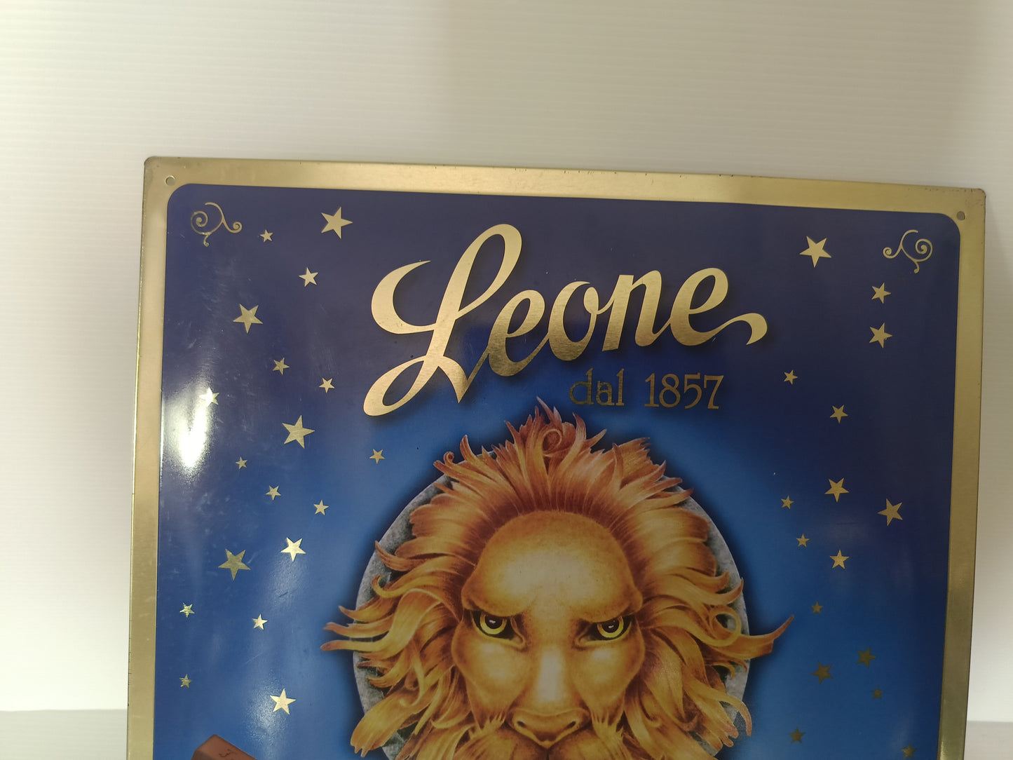 Targa Pastiglie Leone In Metallo
Misure 40 X 30 cm