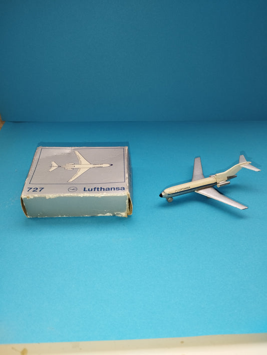 Modellino Boeing 727 Lufthansa
Prodotto da Schuco n.784/2