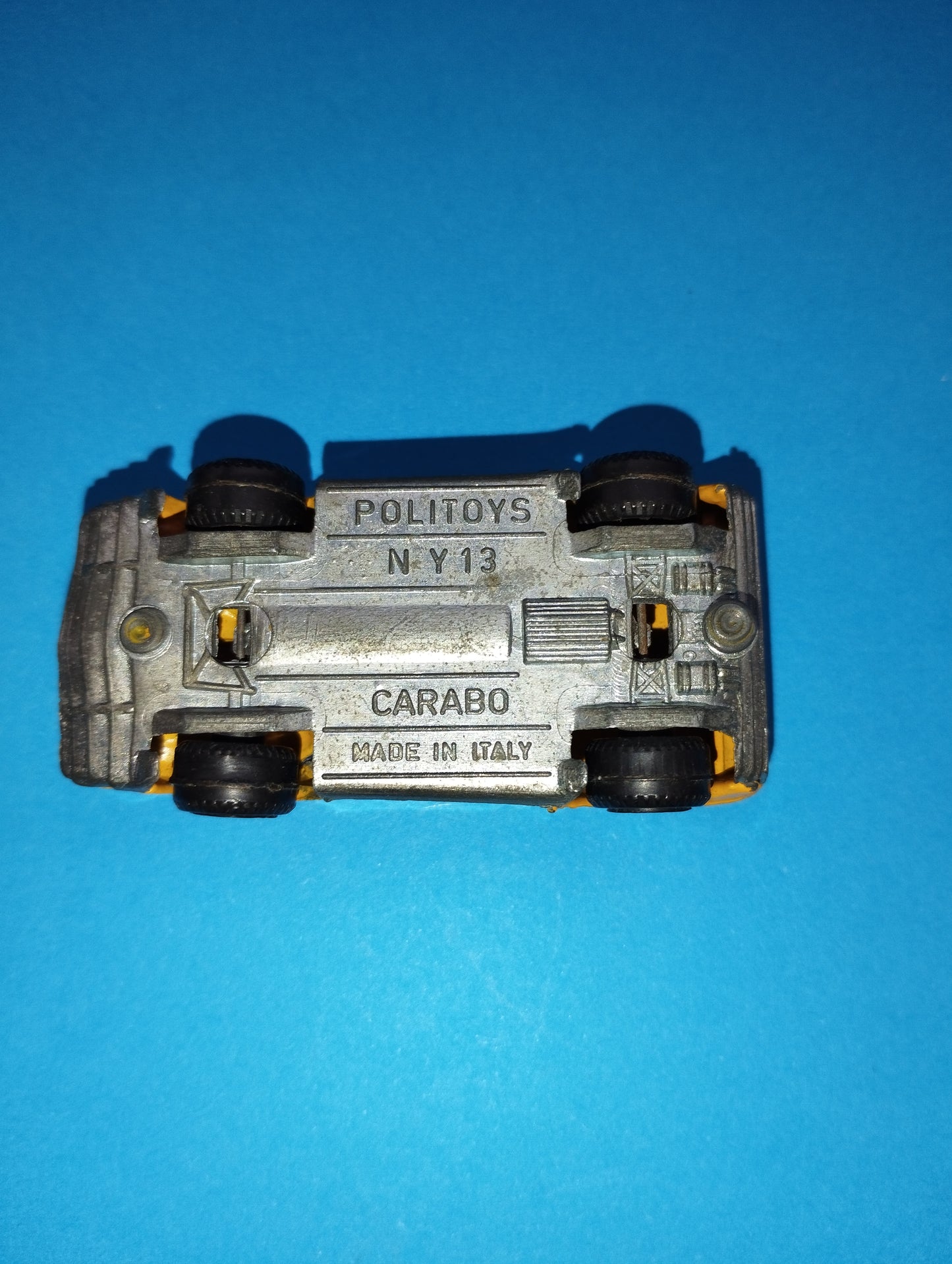 Carabo model
Produced in the 70s by Politoys N. Y13
Scale 1:66