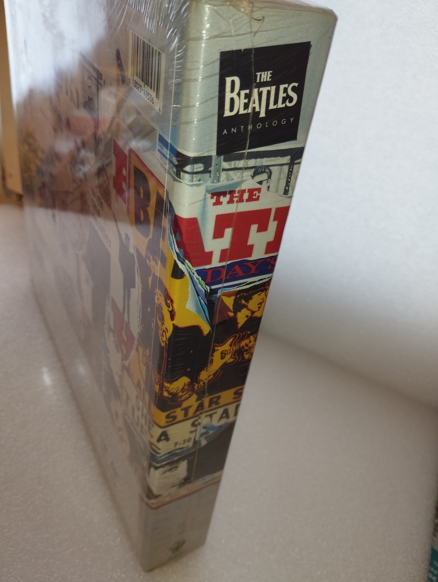 The Beatles Anthology Cofanetto
8 Laserdisc 12"