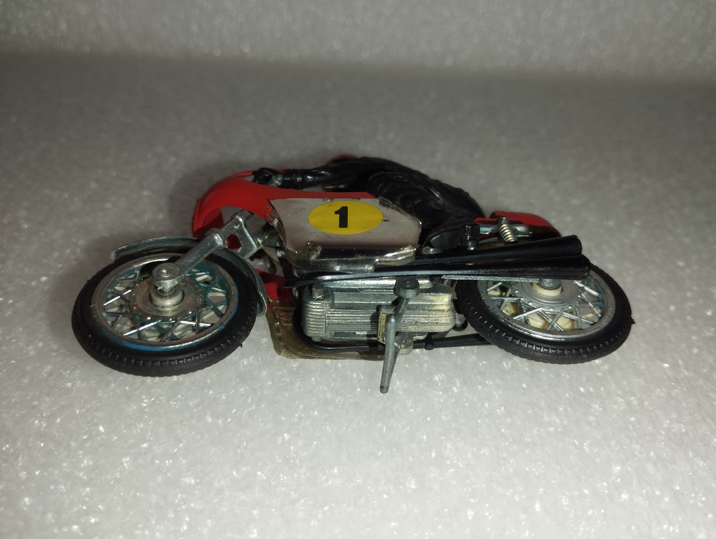 Modellino MV Agusta Giacomo Agostini Politoys