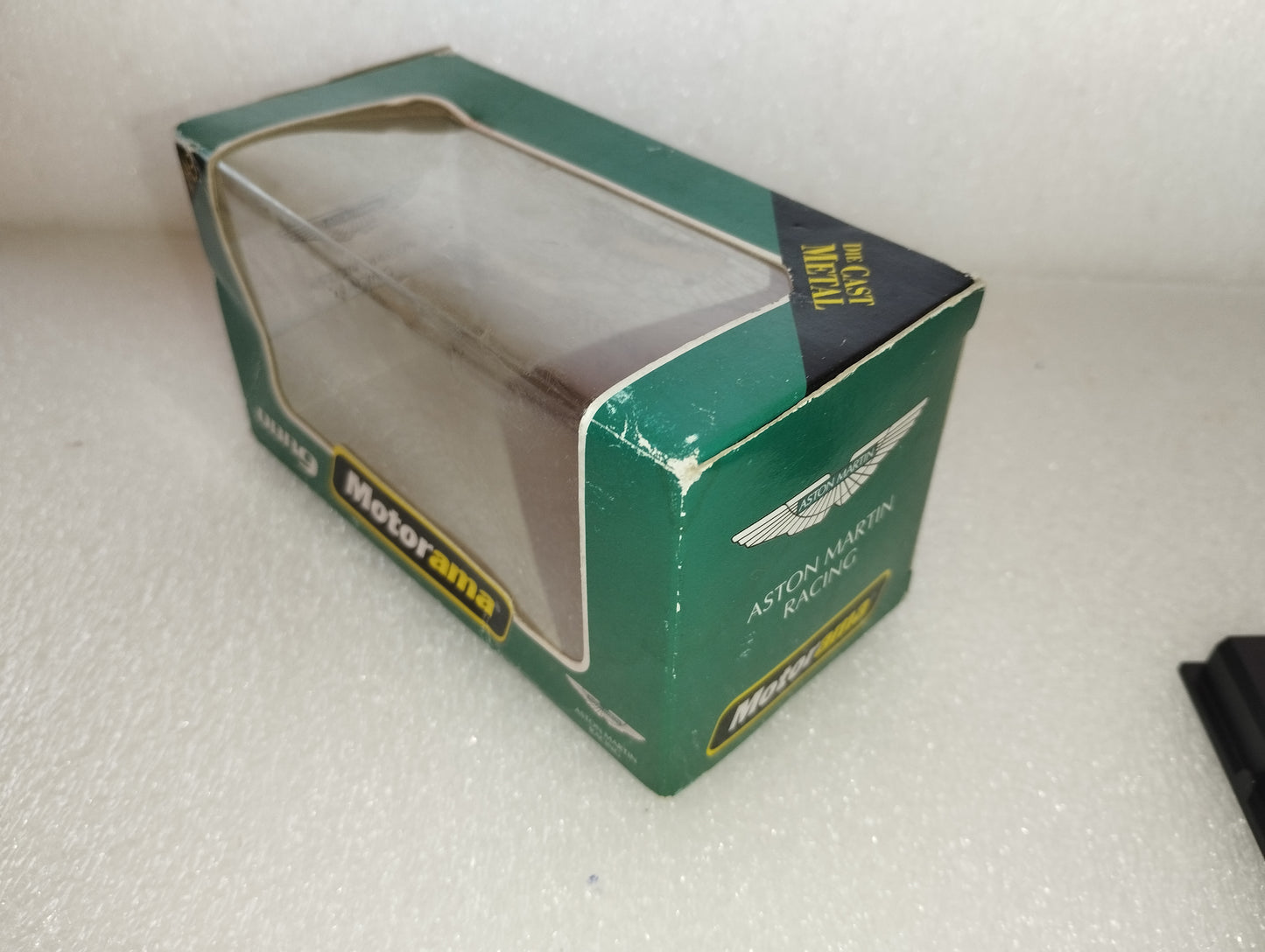 Modellino Aston Martin Racing DBR9
Prodotto da Motorama 1:43