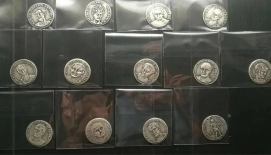 Lotto 13 Medaglie
In metallo
Serie "Gli Amici della Storia"