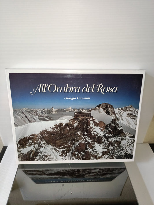 All'ombra Del Rosa Giorgio Gnemmi
Copertina rigida