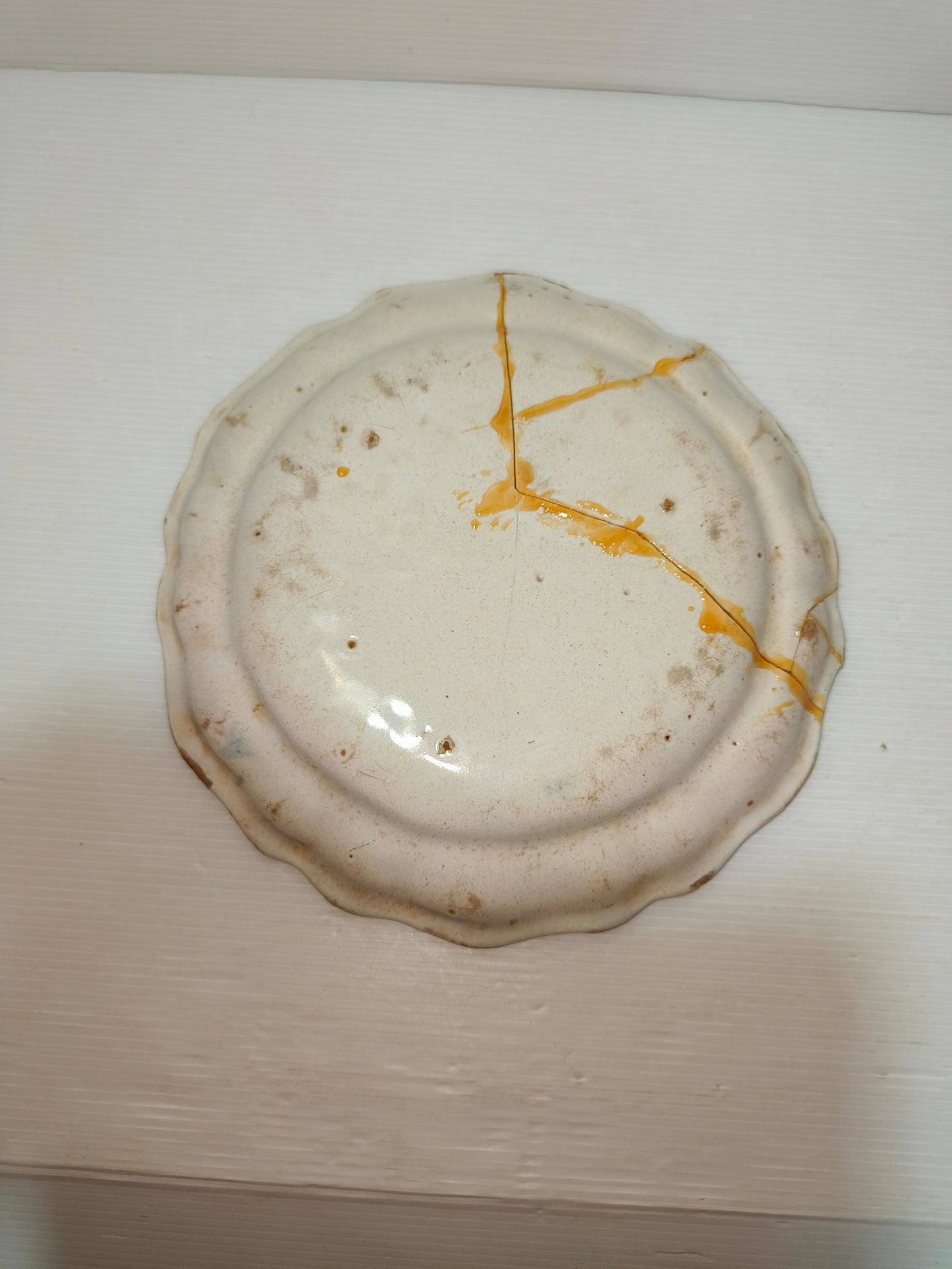 Piatto maiolica antico, DA RESTAURARE