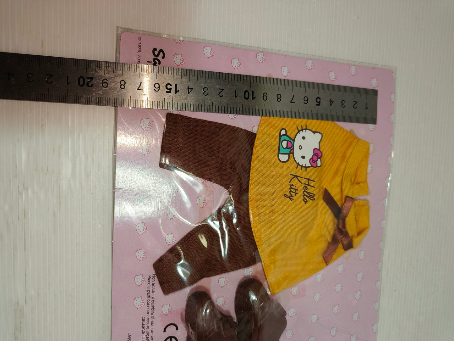 Vestiti per Dolce Sophie Hello Kitty Sanrio, LEGGI