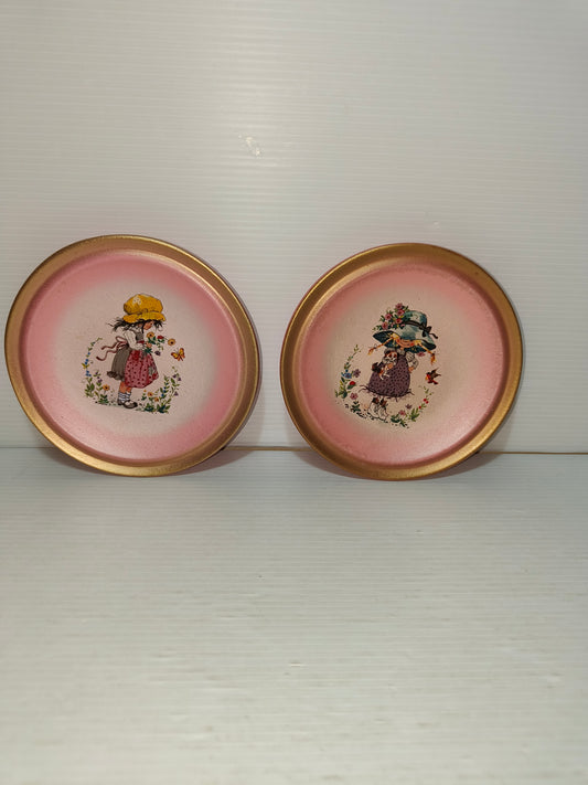 Due Piattini vintage tipo Holly Hobbie LEGGI