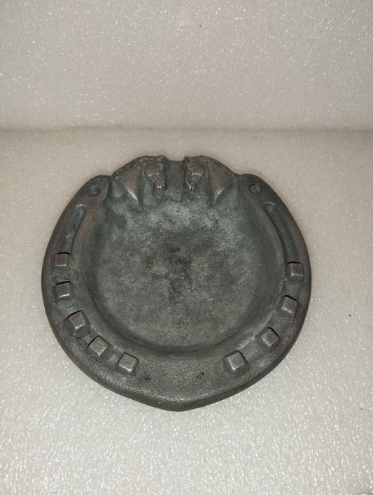 Posacenere Ferro Di Cavallo In Metallo Vintage