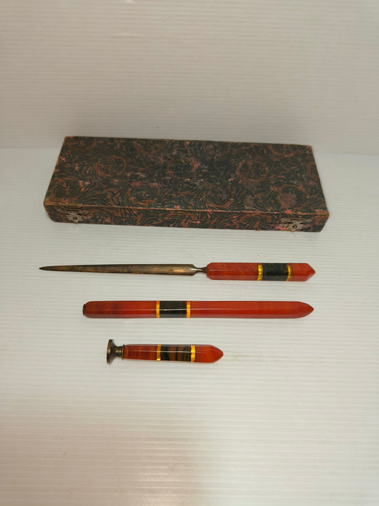 Set da scrivania antico in ambra e bachelite