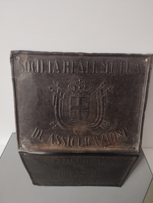 Antica Targa Società Reale Mutua Di Assicurazioni In Metallo
Misure 26 x 20,5