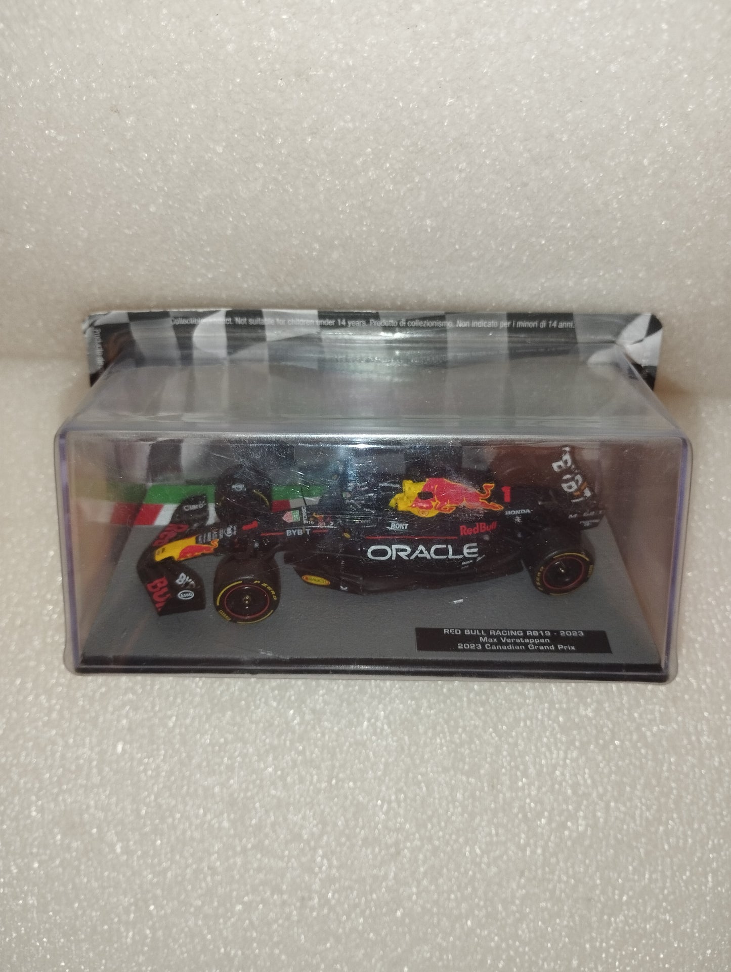 Red Bull Racing RB19 2023 Canadian Gran Prix Max Verstappen
Scala 1:43