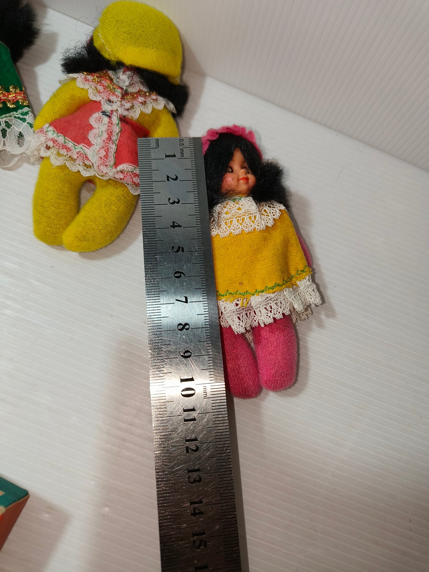 Bamboline anni 80, LEGGI