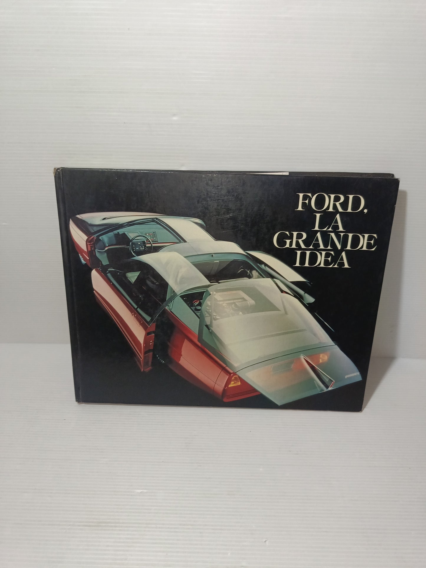 Ford La Grande Idea
Edito nel 1989 da Edimago