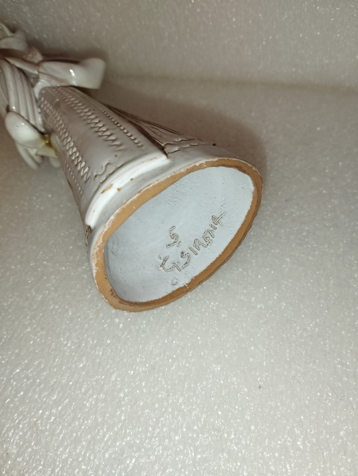 Statua Donna Sarda In Ceramica Smaltata
Firmata G.Sirena