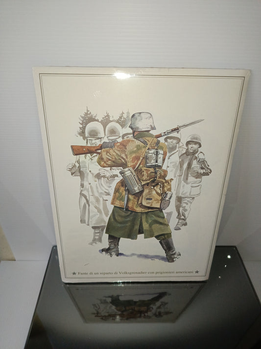 Fante Di Reparto Volksgrenadier con prigionieri americani
Stampa Originale Fine Anni 70