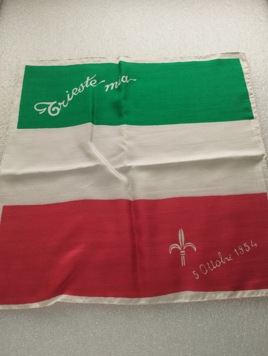 Fazzoletto Trieste Mia
In Seta
Misure 31 x 31 cm