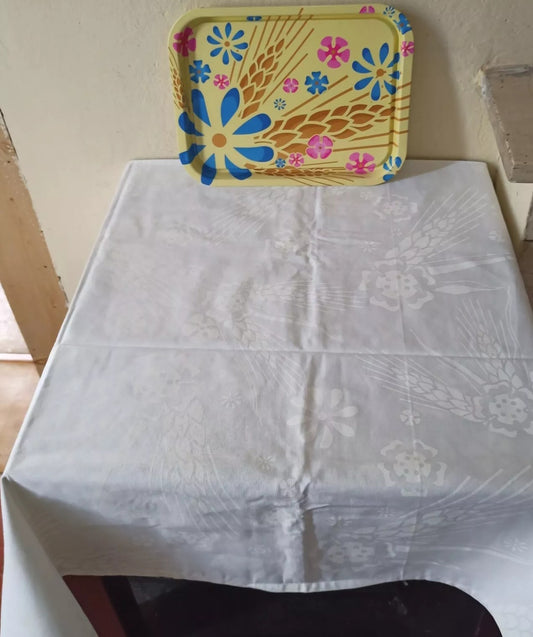 Tovaglia e vassoio Mulino Bianco